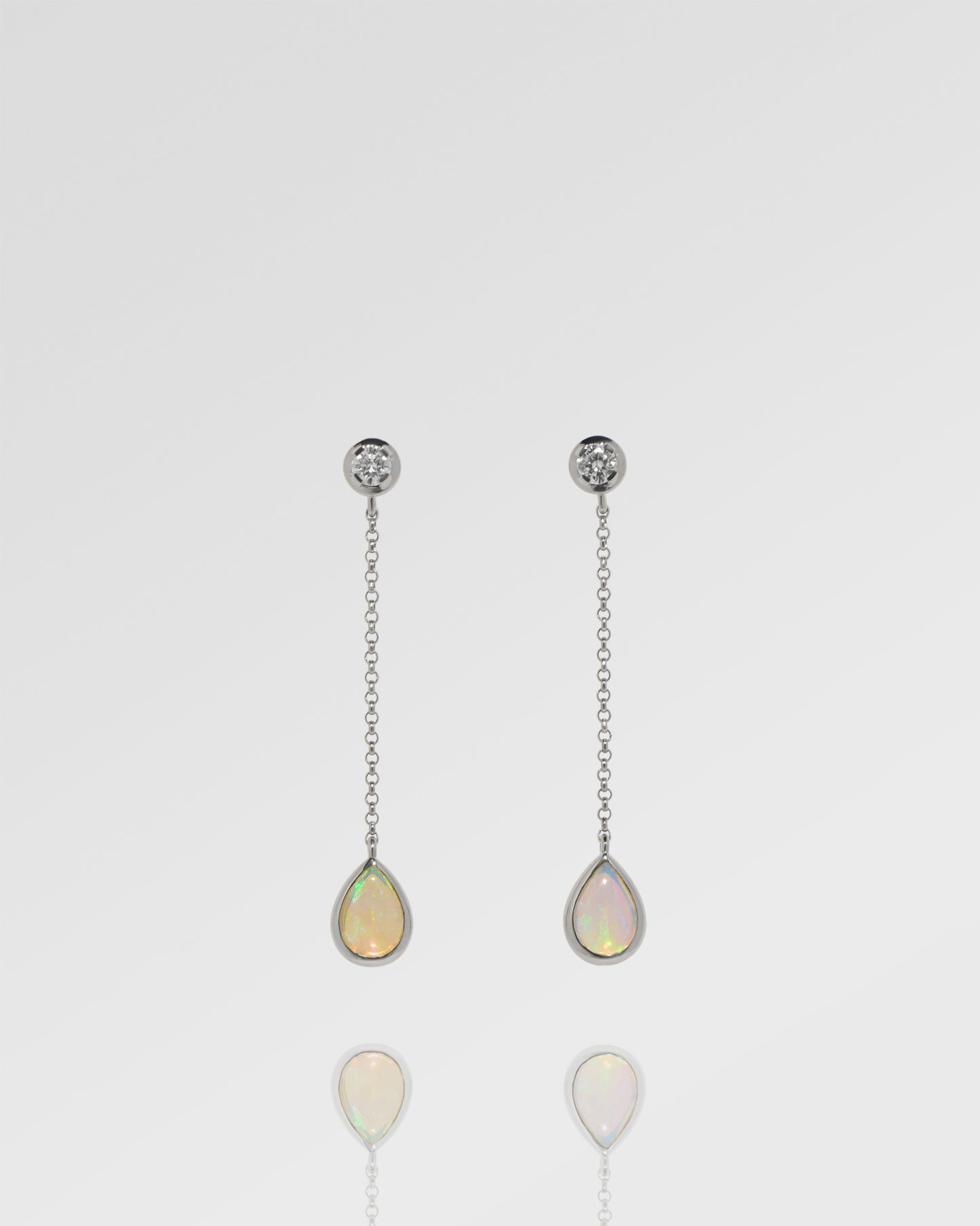 Cheal Opal Classic Collection 両面ドロップピアス、ペア