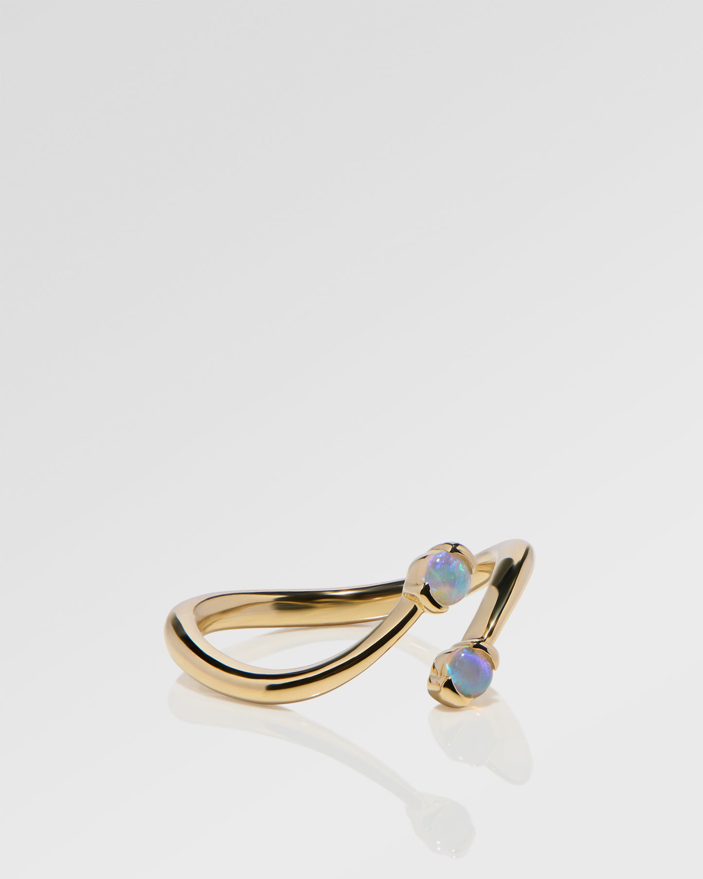 Anello Drift della Collezione Classic Opale di Cheal