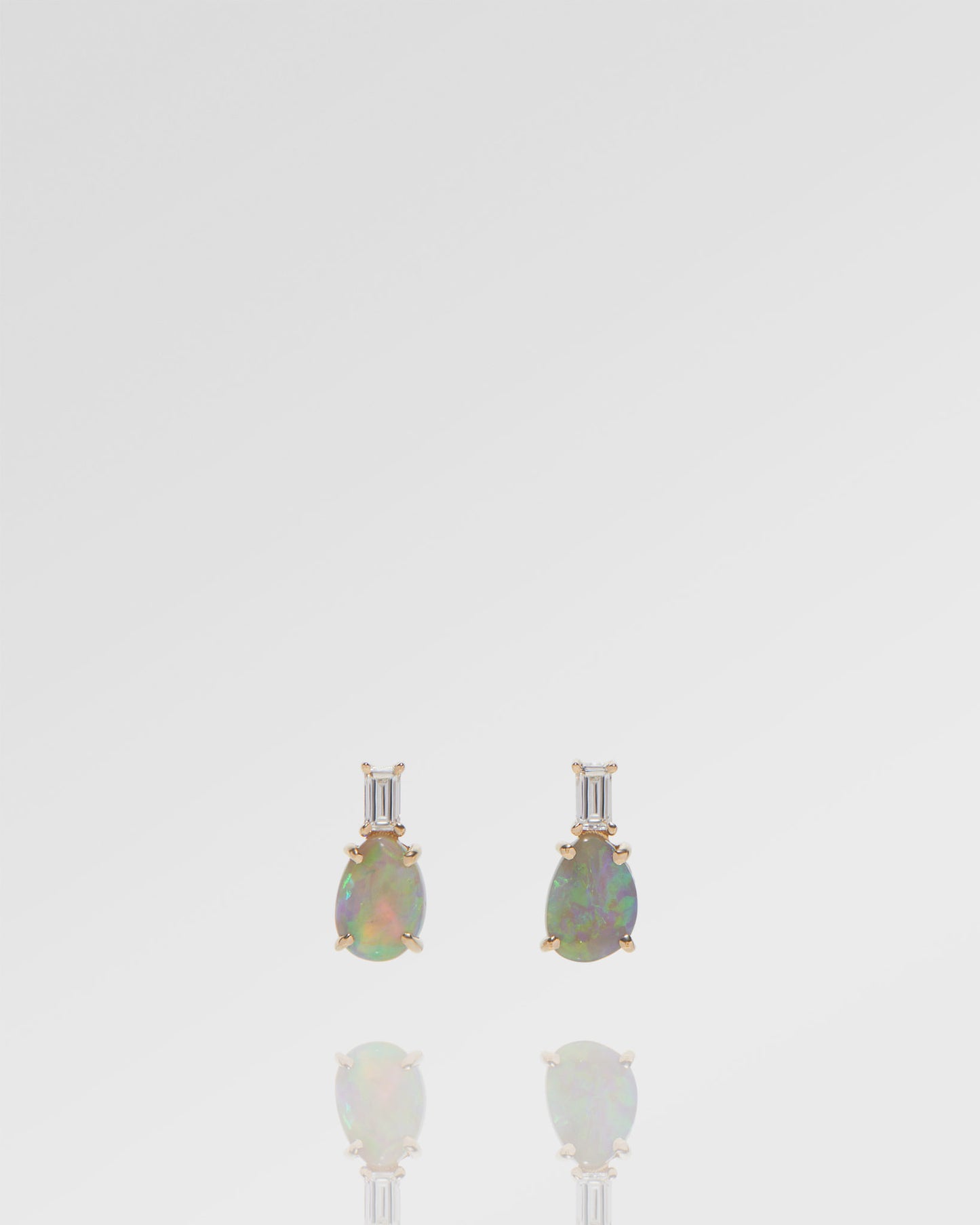 1.76ct Green, Orange Opal Earrings