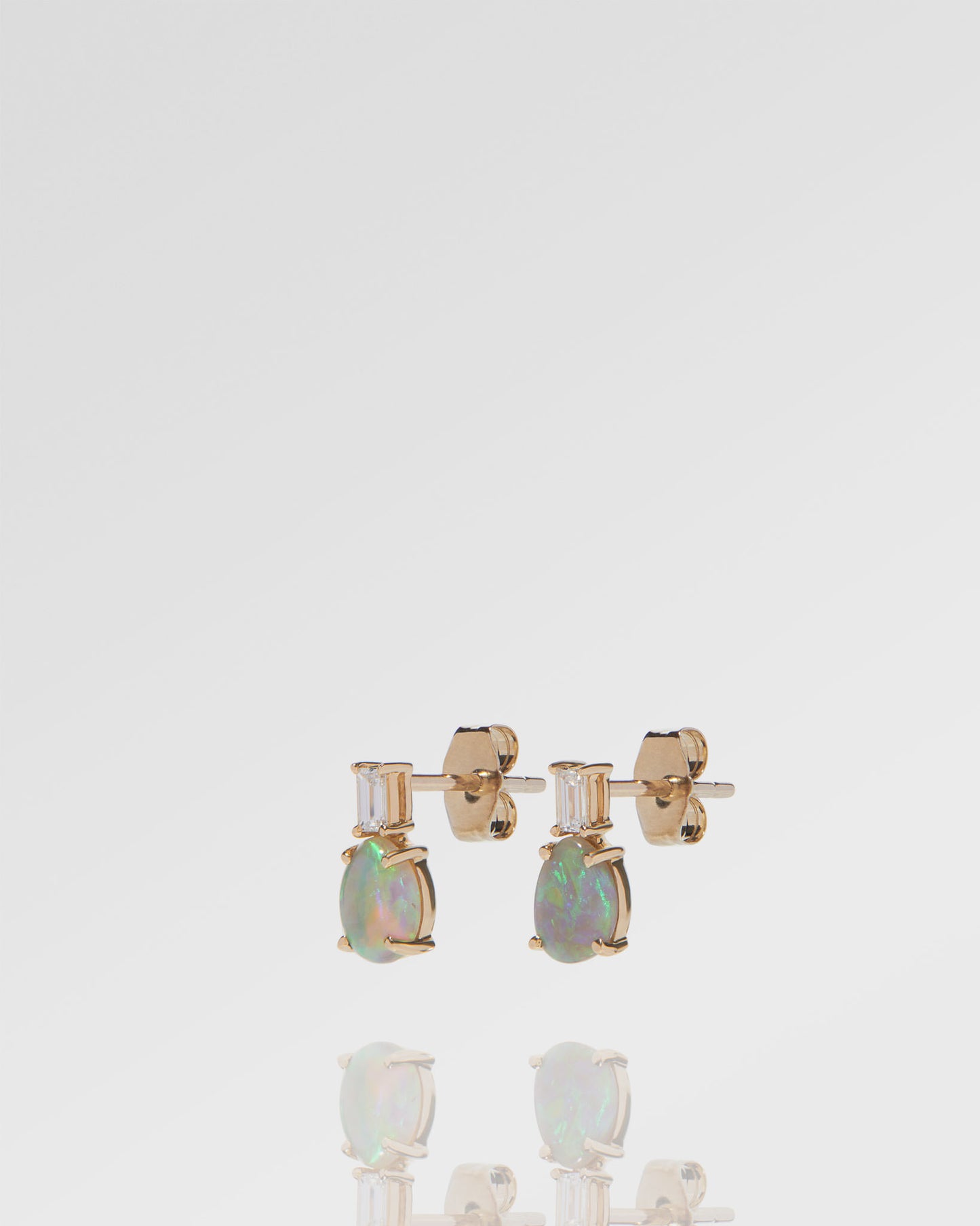 1.76ct Green, Orange Opal Earrings