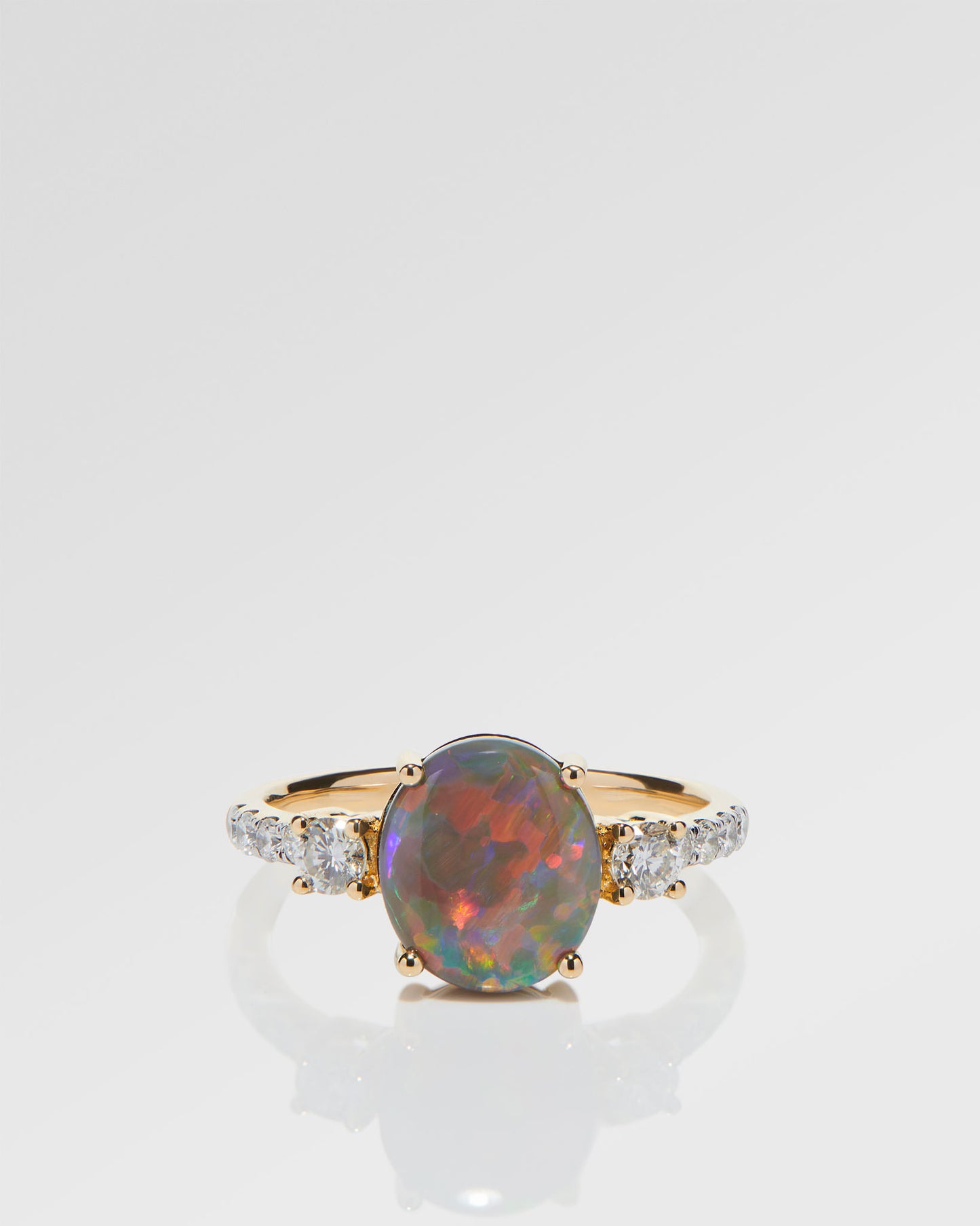 Bague opale rouge 2,41 ct