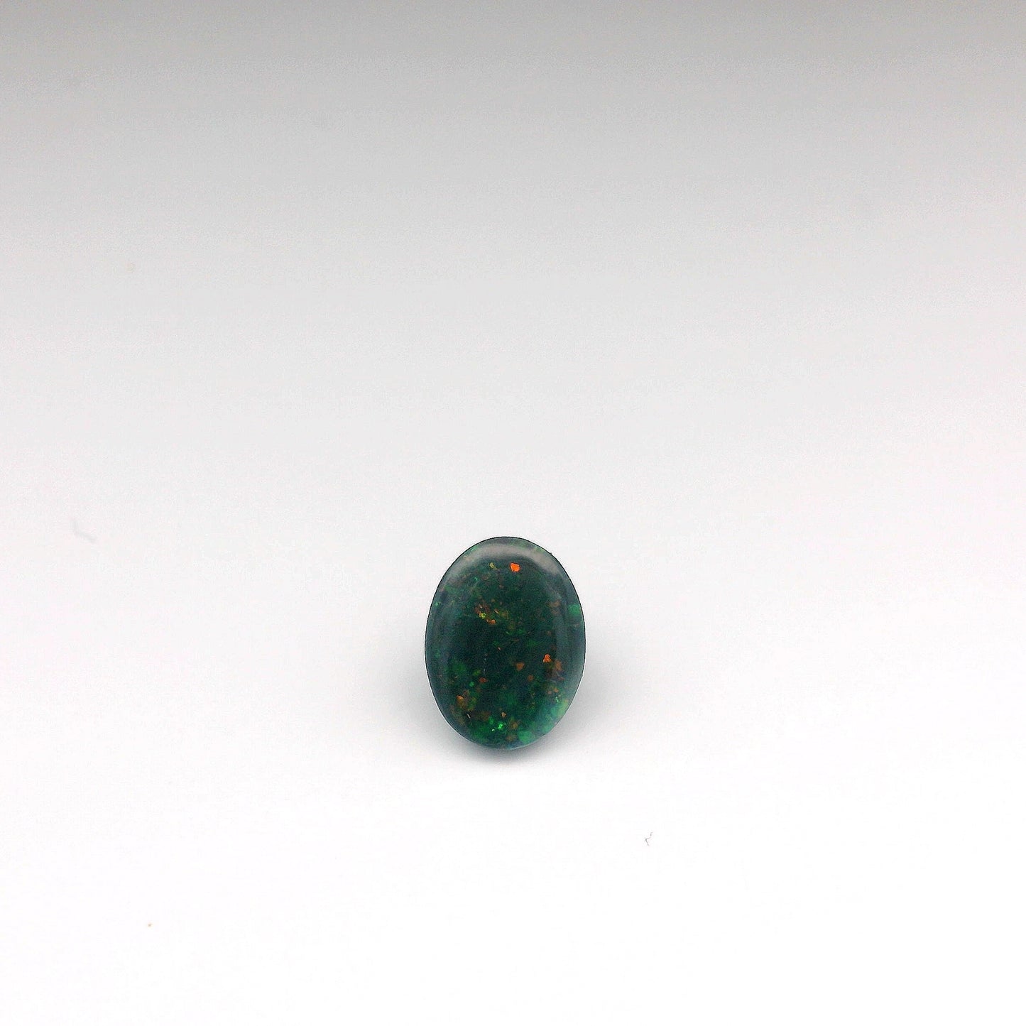 1.65ct Red, Green Opal