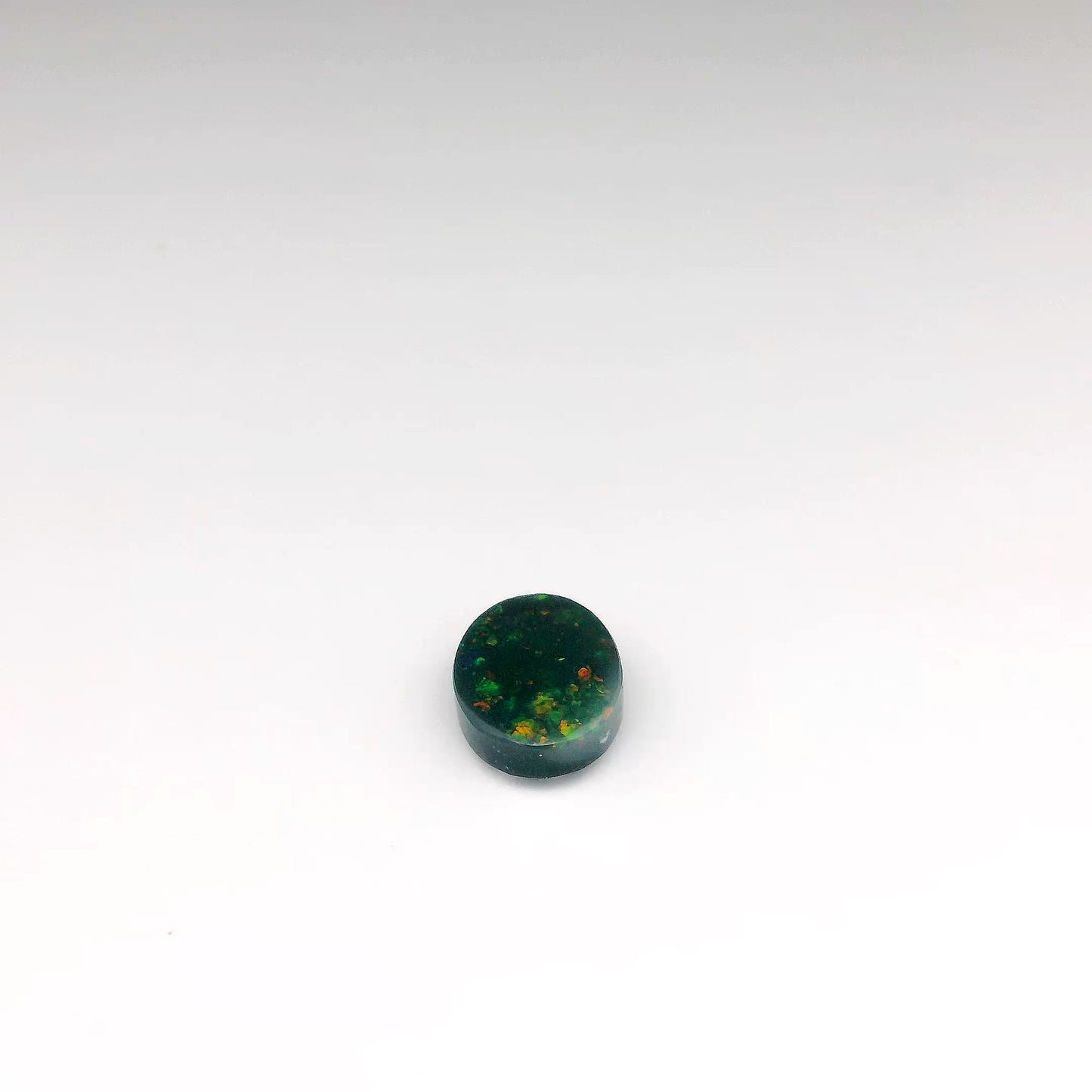 1.65ct Red, Green Opal